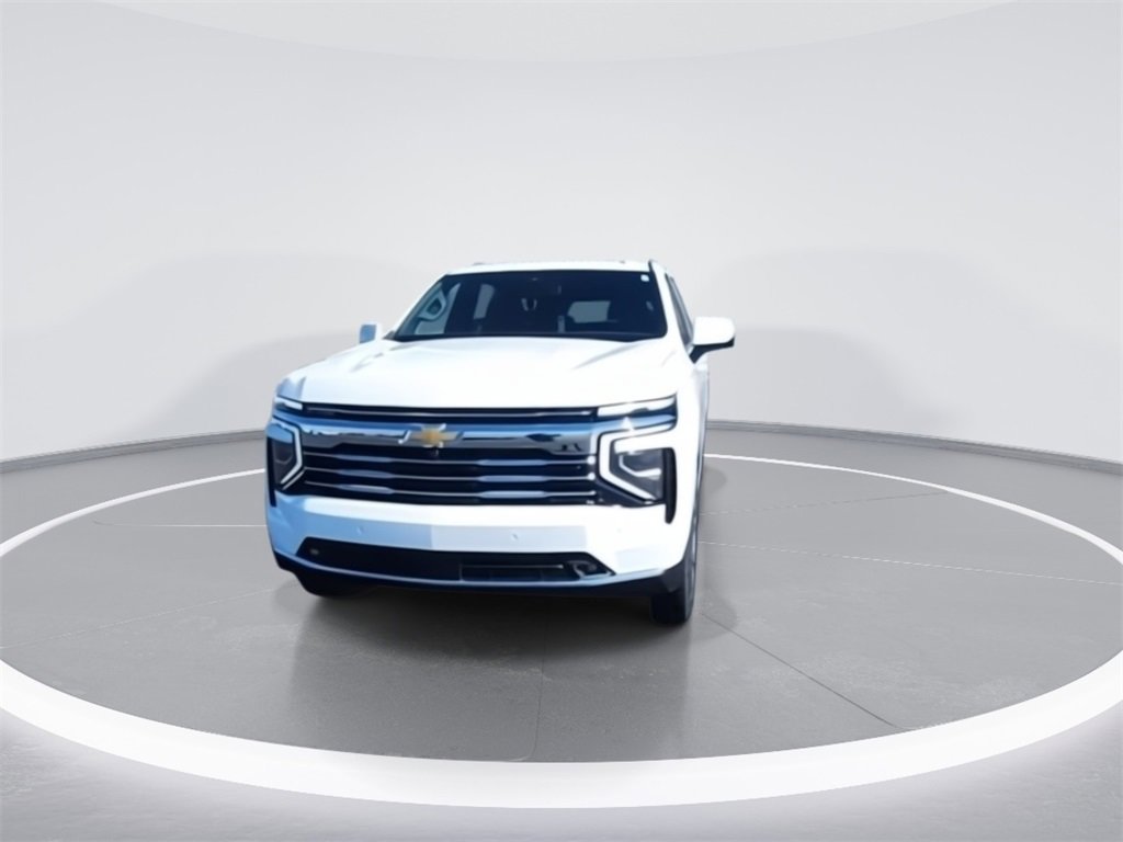 2026 Chevrolet Suburban LT photo 3