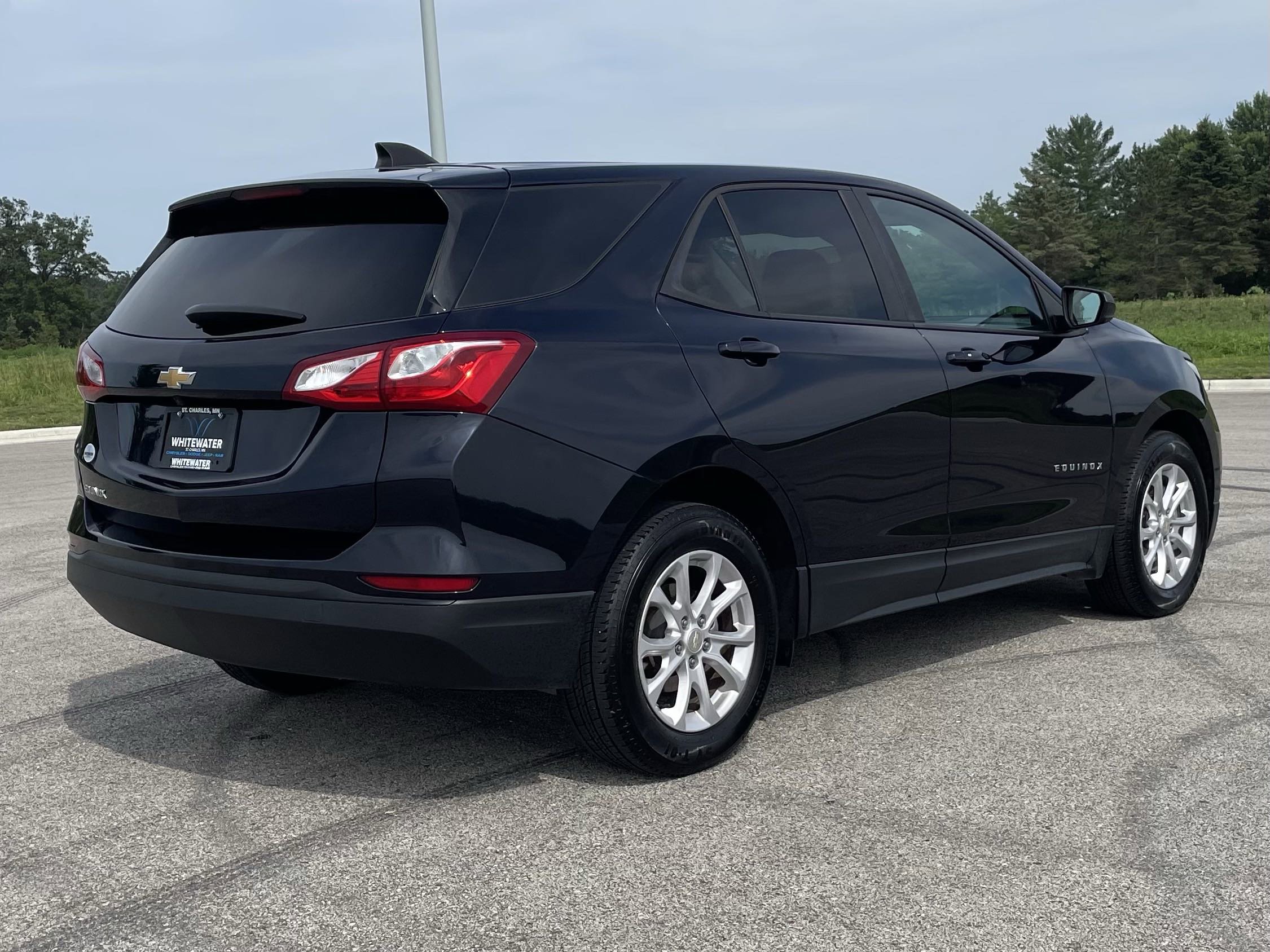 2020 Chevrolet Equinox LS photo 11