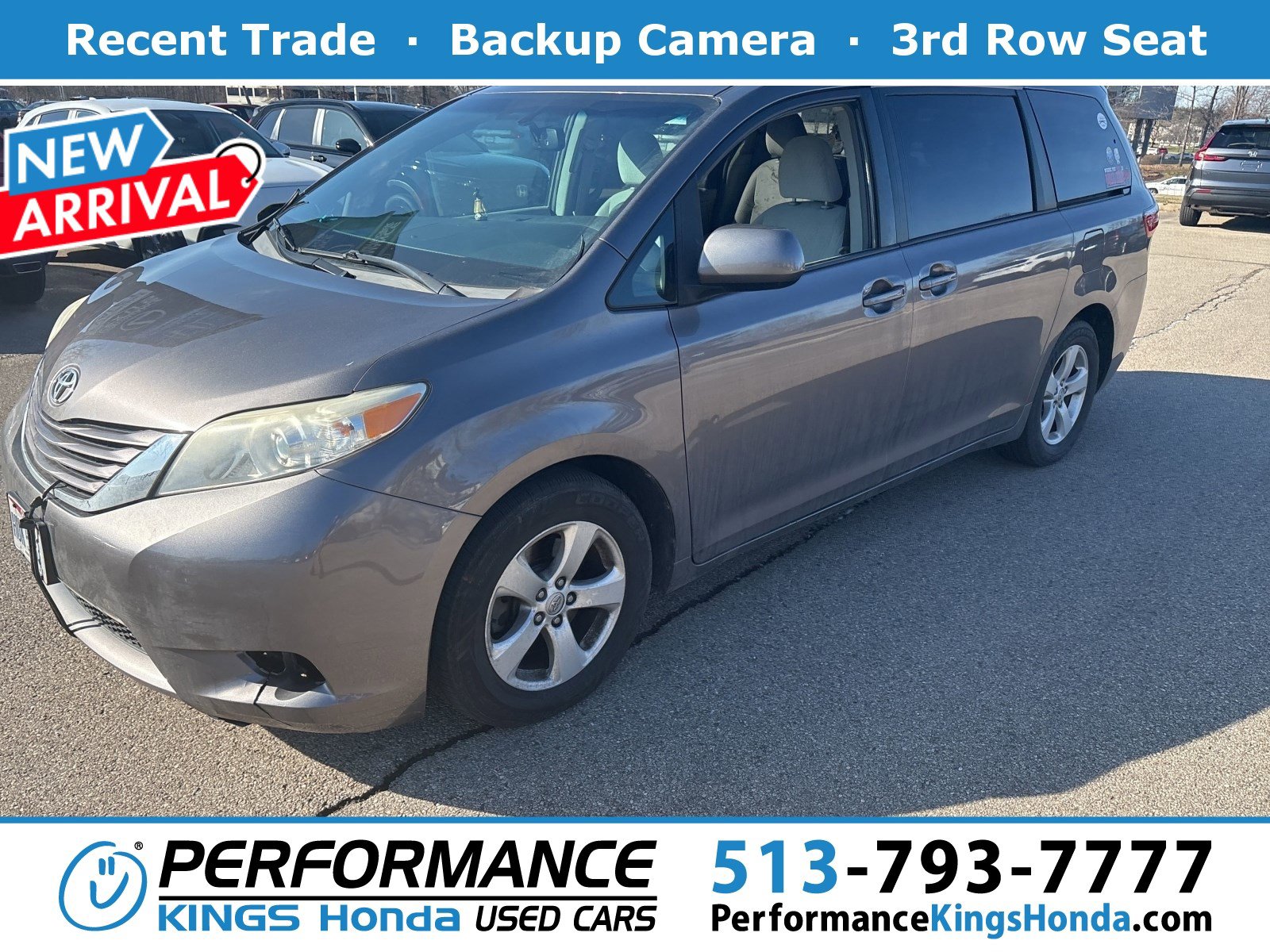 2016 Toyota Sienna LE's photo