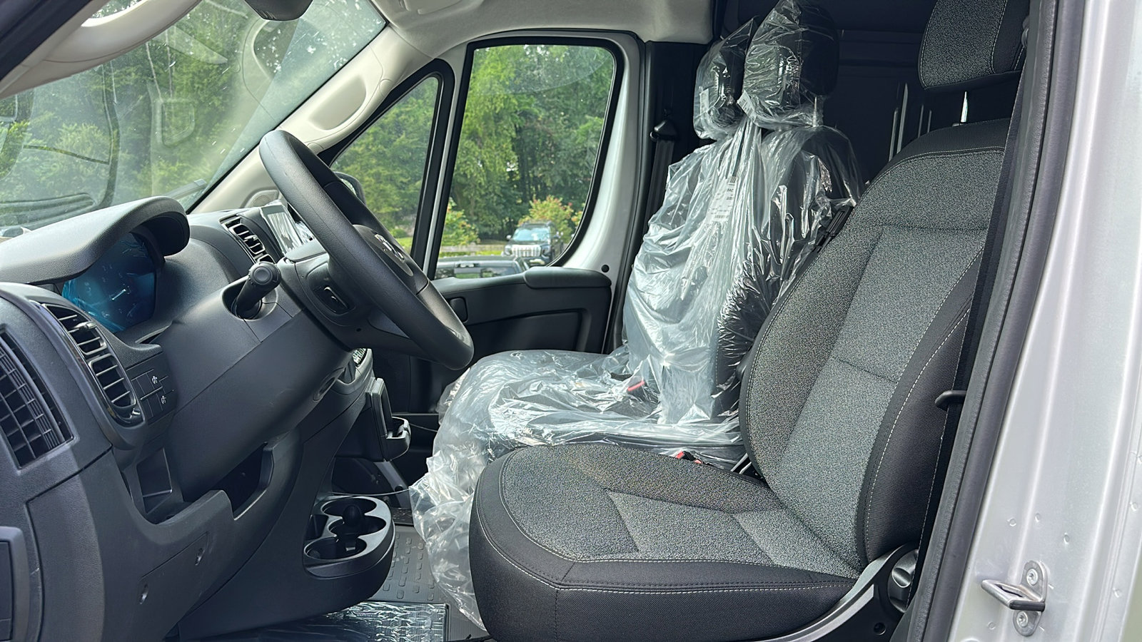 2025 Ram ProMaster 2500 photo 4