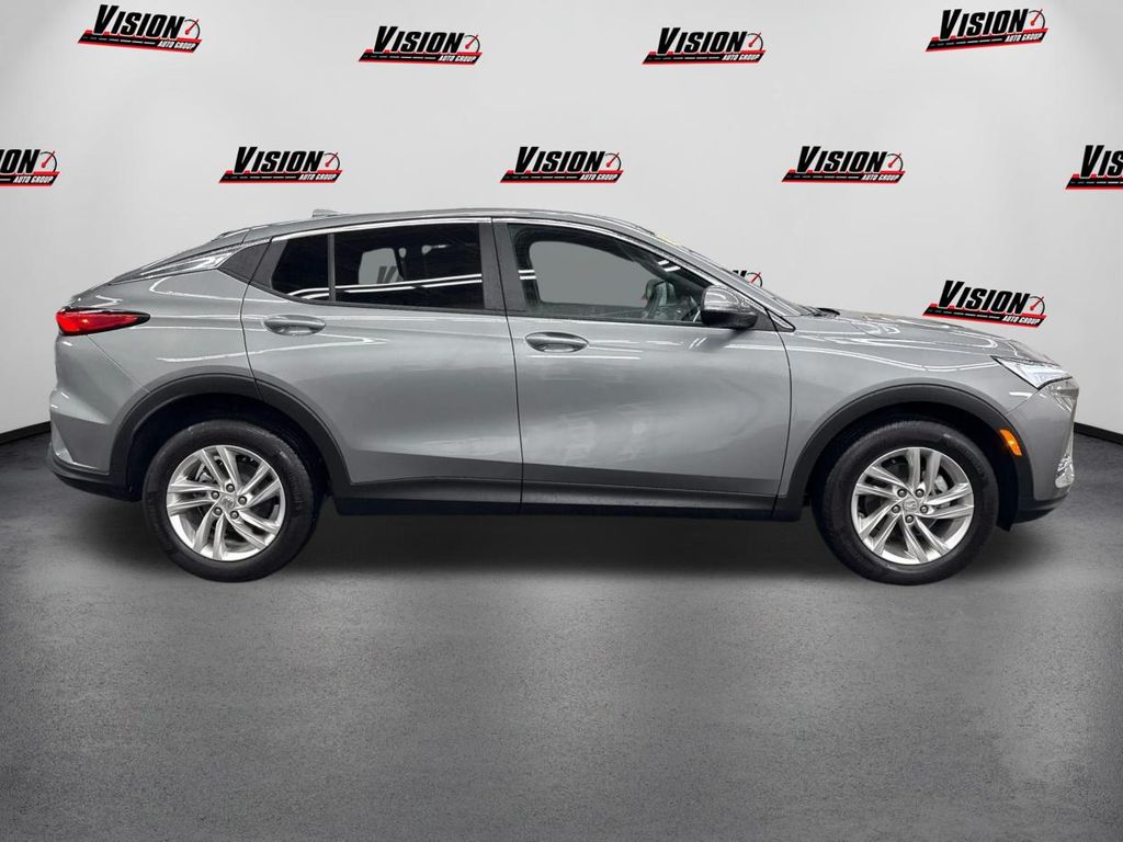 2024 Buick Envista Preferred photo 4