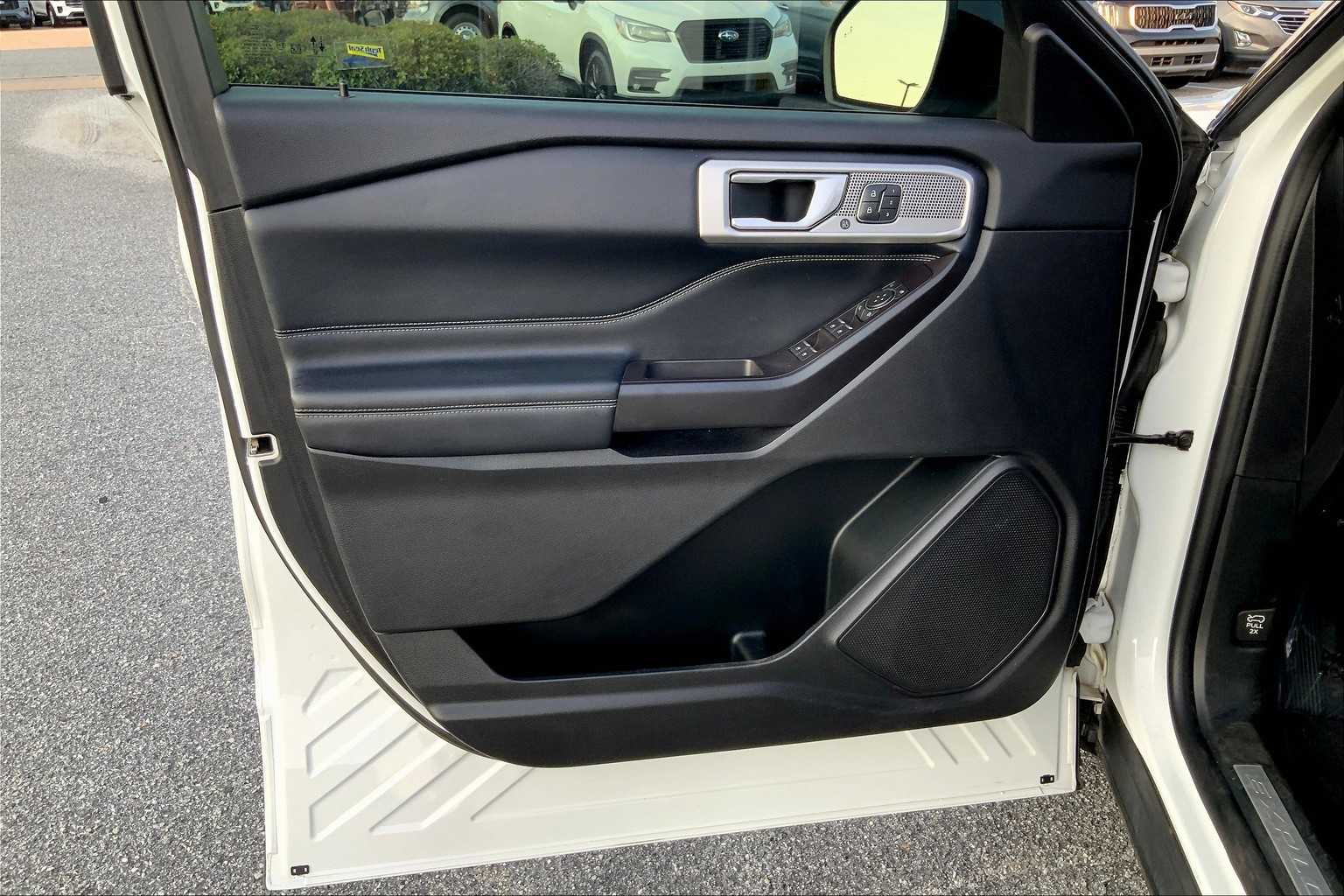 2020 Ford Explorer Limited photo 20