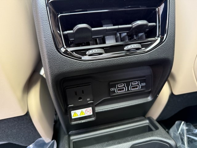 2025 Jeep Grand Cherokee Limited photo 29