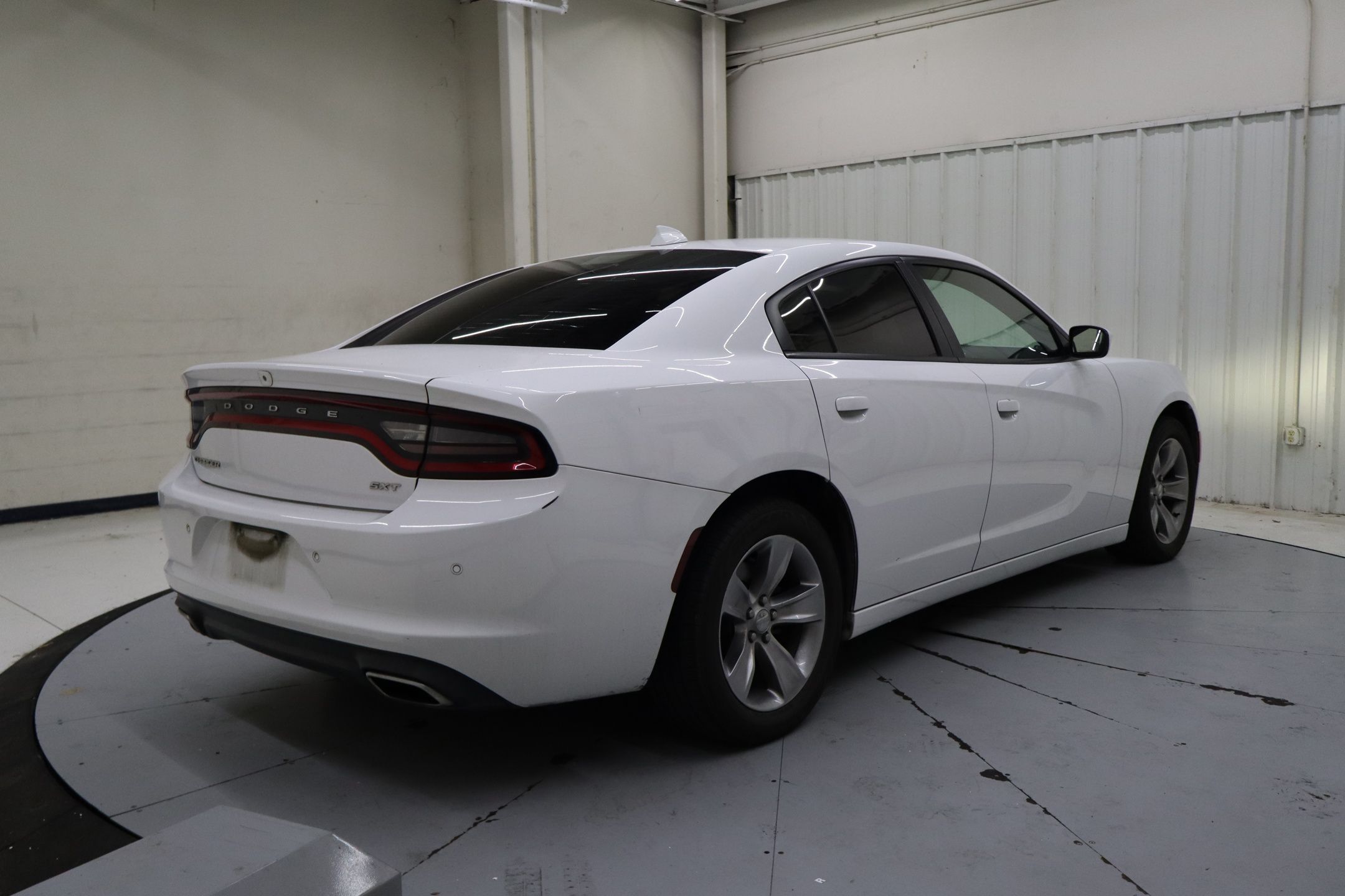 2018 Dodge Charger SXT Plus photo 2