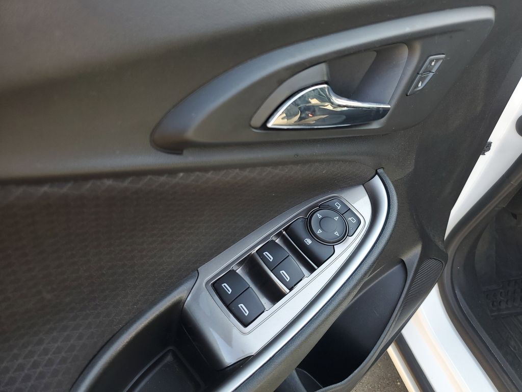 2021 Chevrolet Malibu RS photo 6