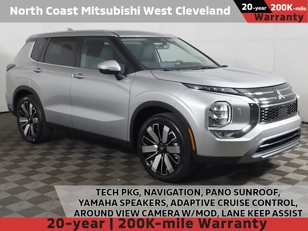 2025 Mitsubishi Outlander SE's photo