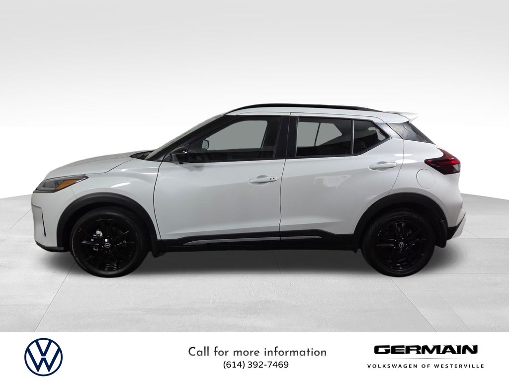 2024 Nissan Kicks SR photo 3