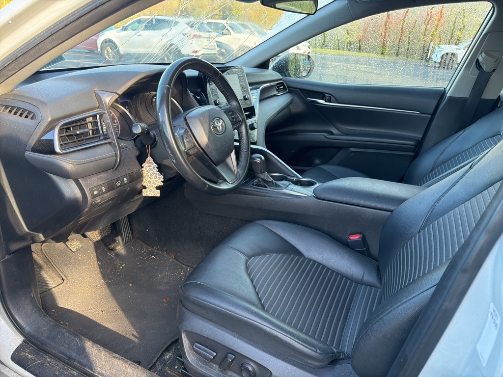 2022 Toyota Camry SE photo 4