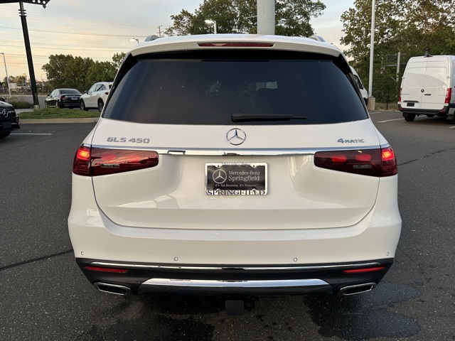 2026 Mercedes Benz GLS 450 4MATIC photo 6