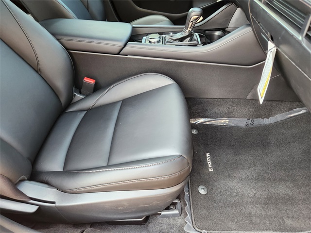 2025 Mazda Mazda3 2.5 Select Sport photo 14