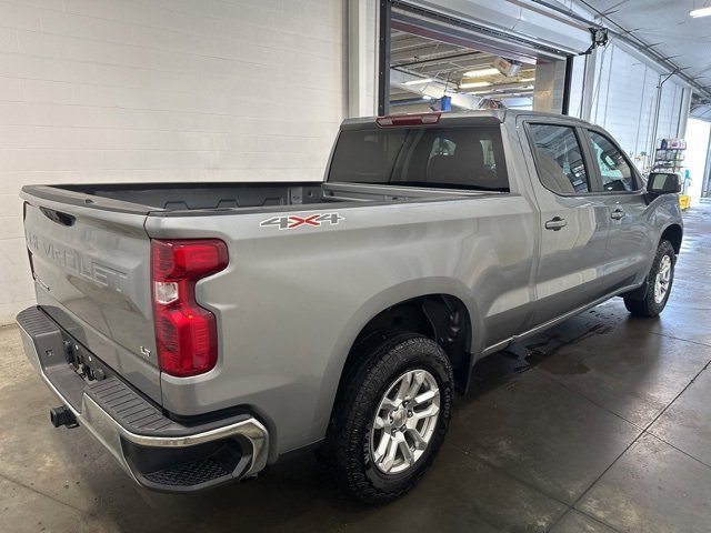 2025 Chevrolet Silverado 1500 LT photo 4