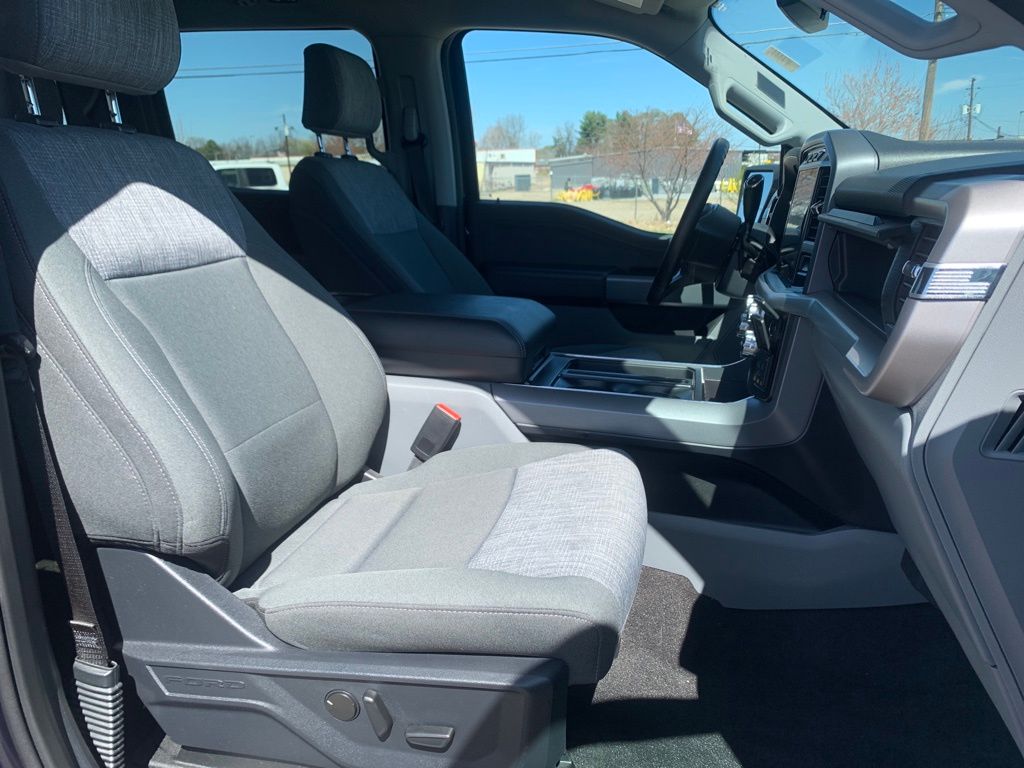 2023 Ford F-150 XLT photo 29