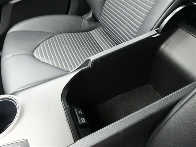 2023 Toyota Camry SE photo 28