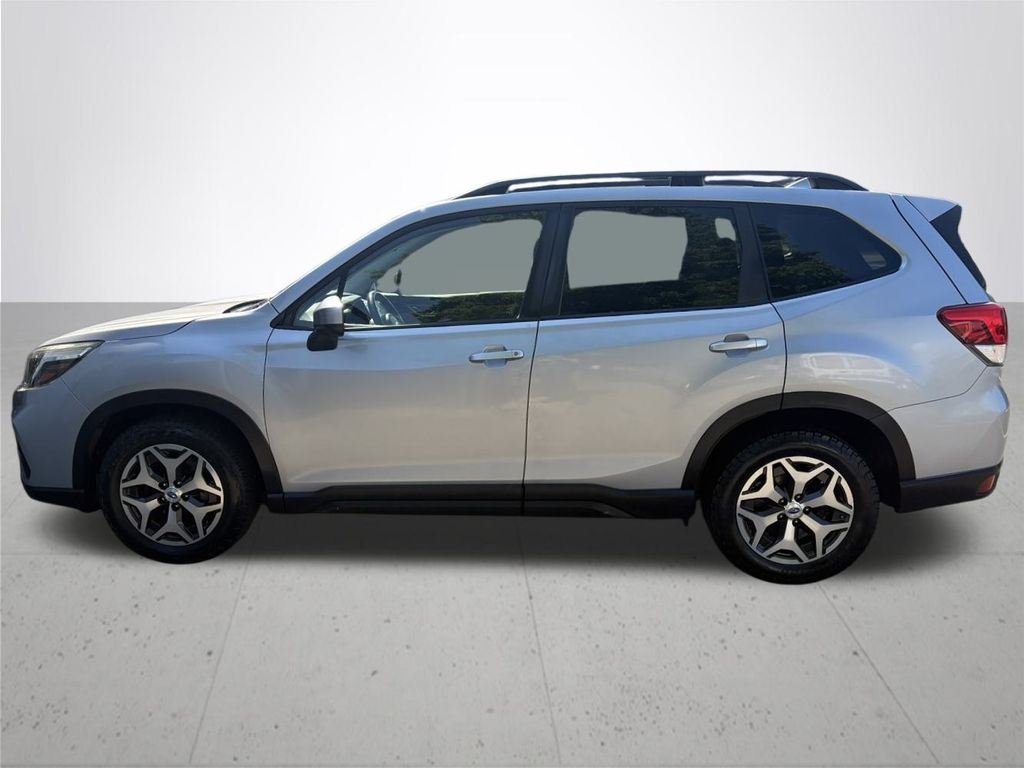 2019 Subaru Forester Premium photo 11