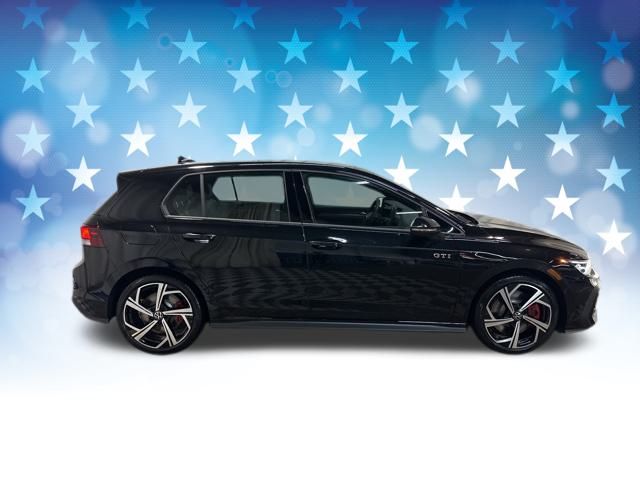 2025 Volkswagen Golf GTI SE photo 2