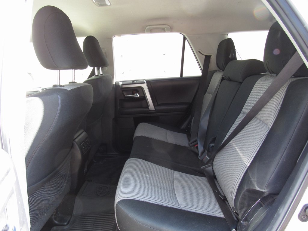 2020 Toyota 4Runner SR5 photo 14