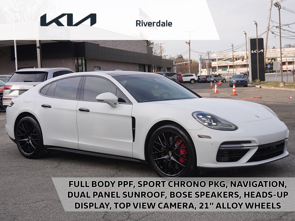 2019 Porsche Panamera Turbo's photo