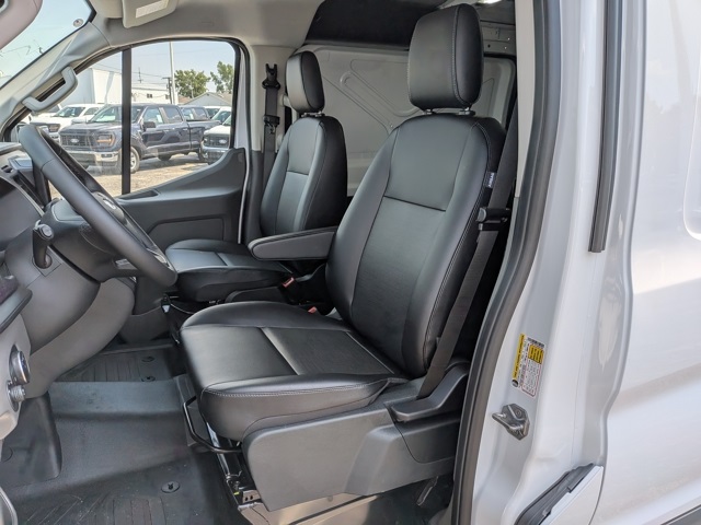 2025 Ford Transit photo 9