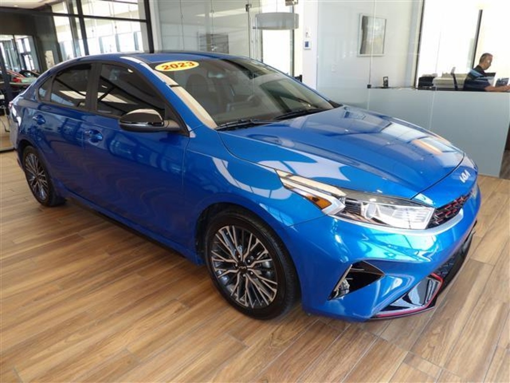 2023 Kia Forte GT-Line photo 3