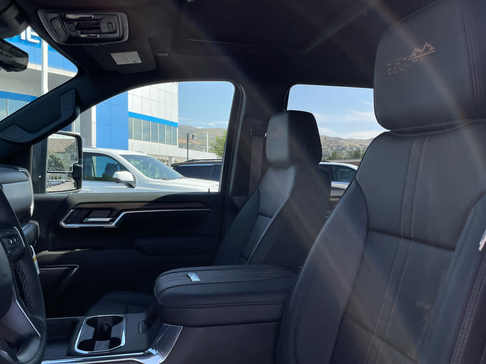 2026 Chevrolet Silverado 3500HD High Country photo 24
