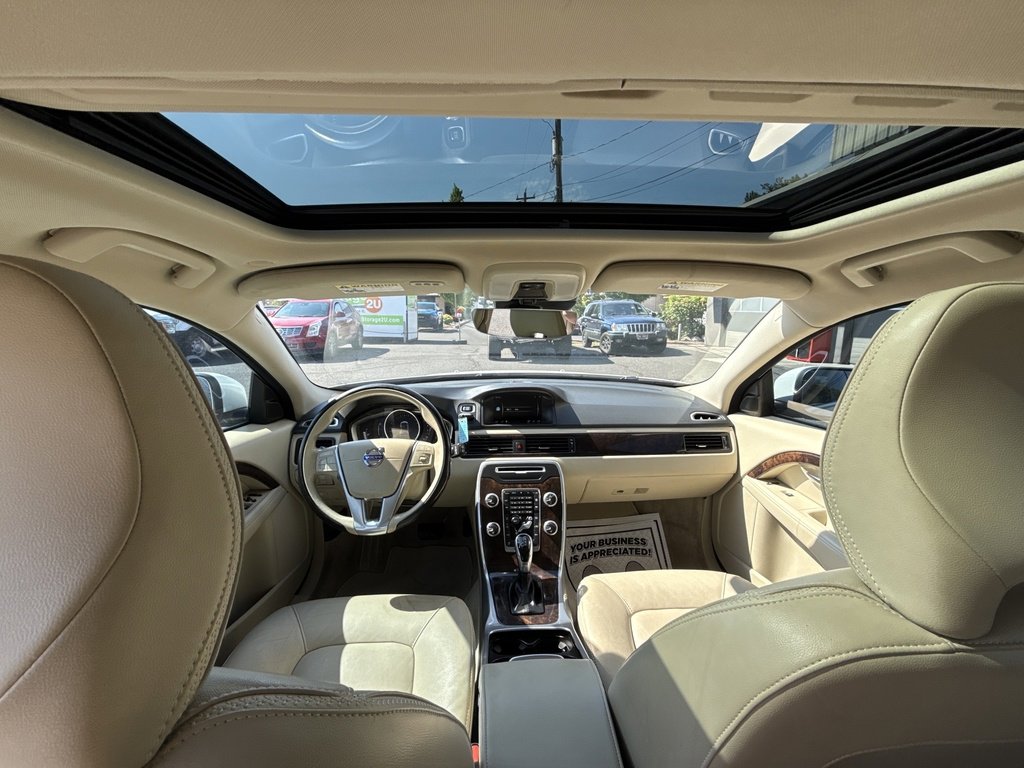 2016 Volvo XC70 T5 Drive-E Premier photo 13