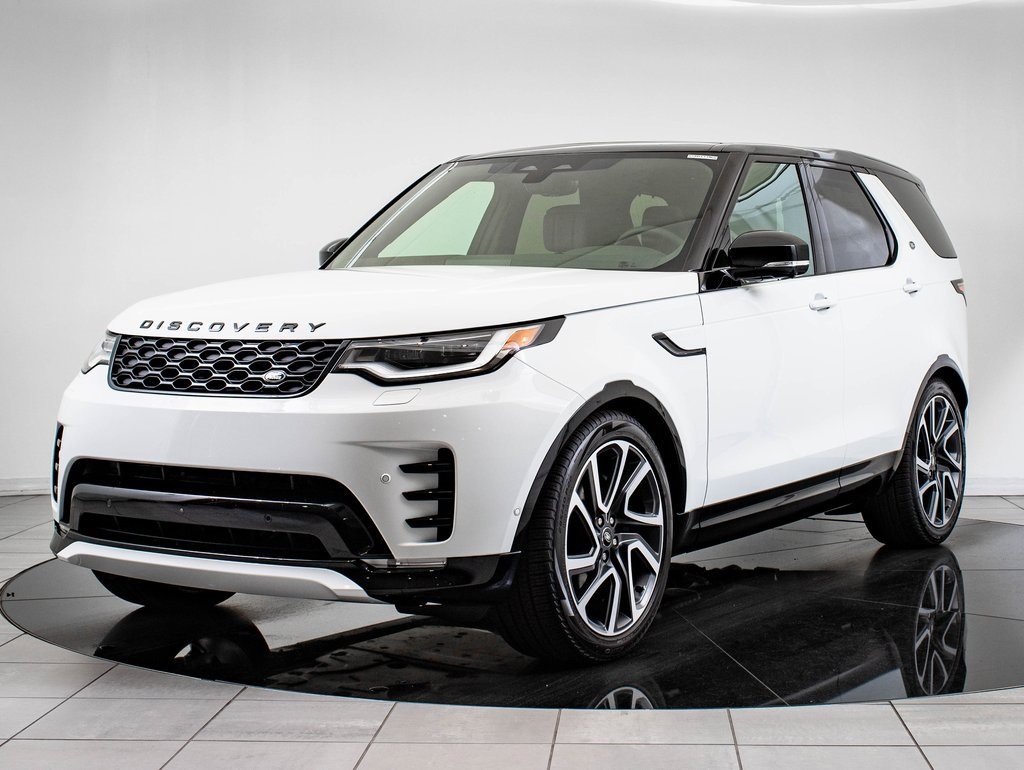 New 2025 Fuji White Land Rover Dynamic SE image 1