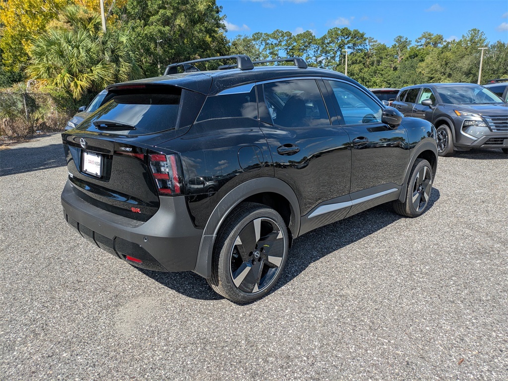 2026 Nissan Kicks SR photo 3