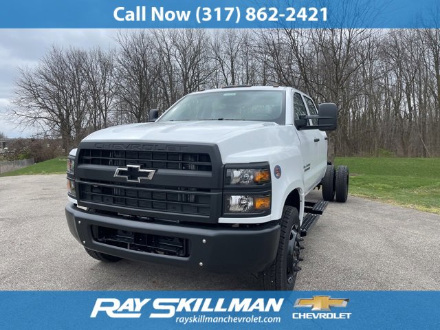 2024 Chevrolet Silverado 4500 Medium Duty Chassis Cab Work Truck's photo