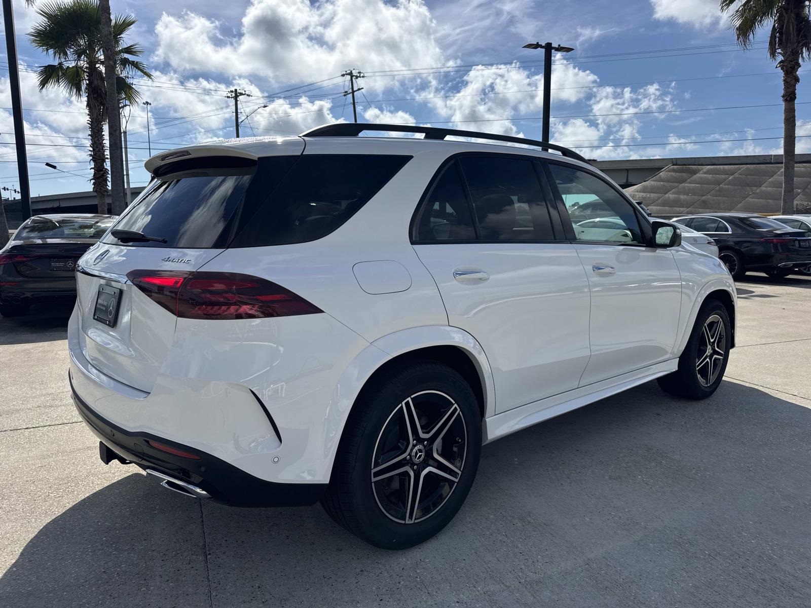 2026 Mercedes Benz GLE 350 4MATIC photo 4