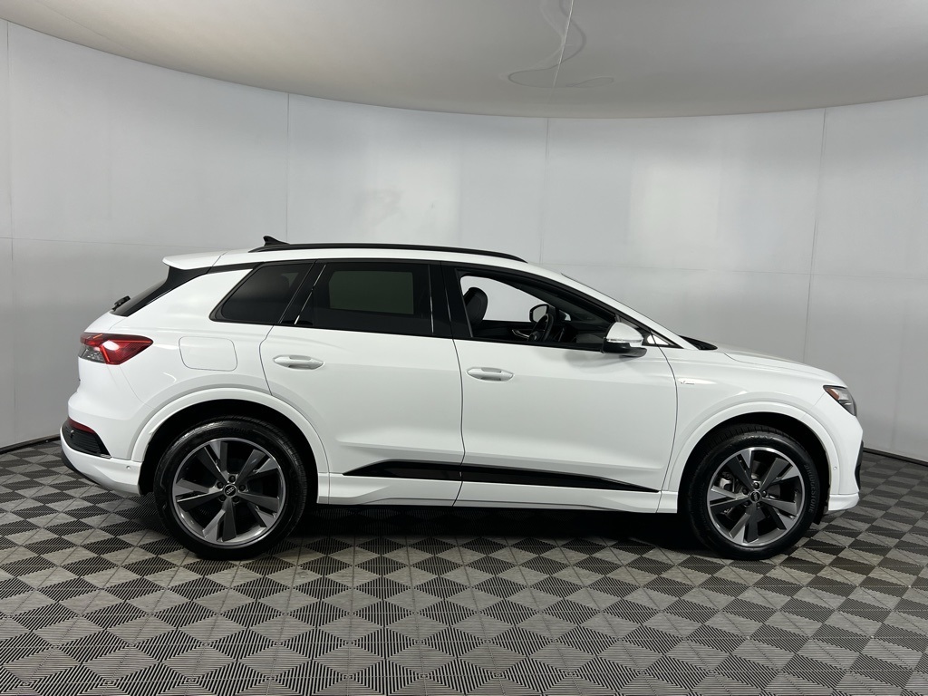 2024 Audi Q4 E-tron Premium Plus photo 2