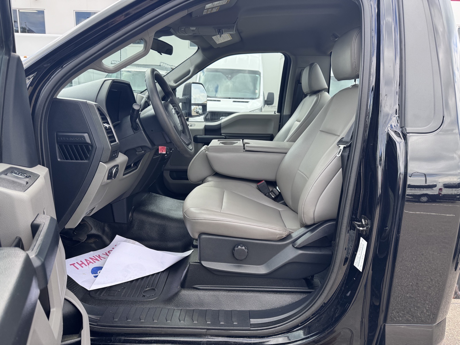 2022 Ford F-550 XL photo 6