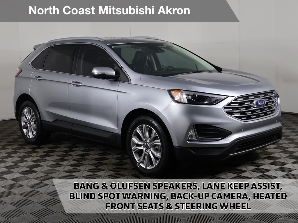 2022 Ford Edge Titanium's photo