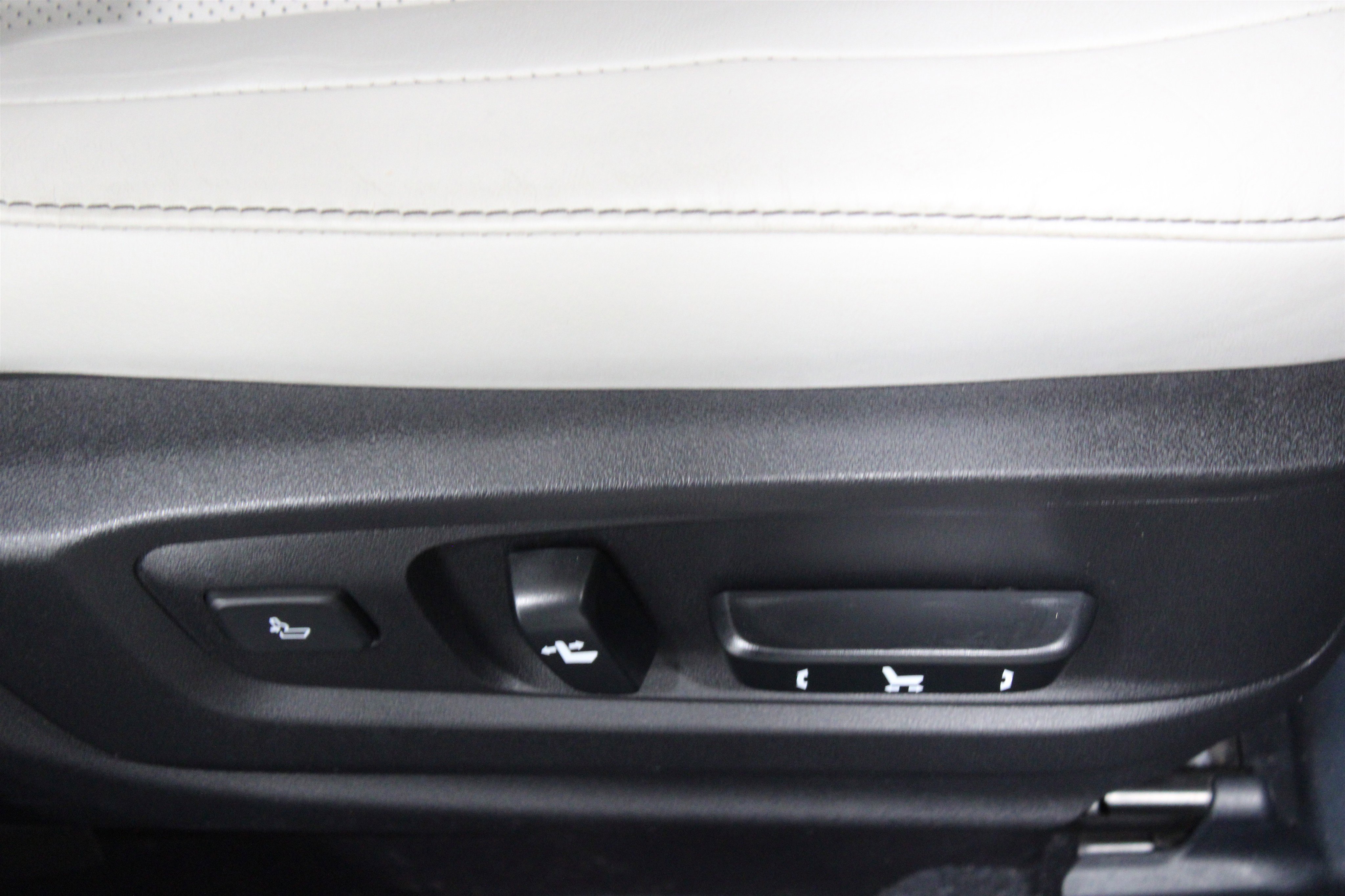 2015 Lexus ES 350 photo 12