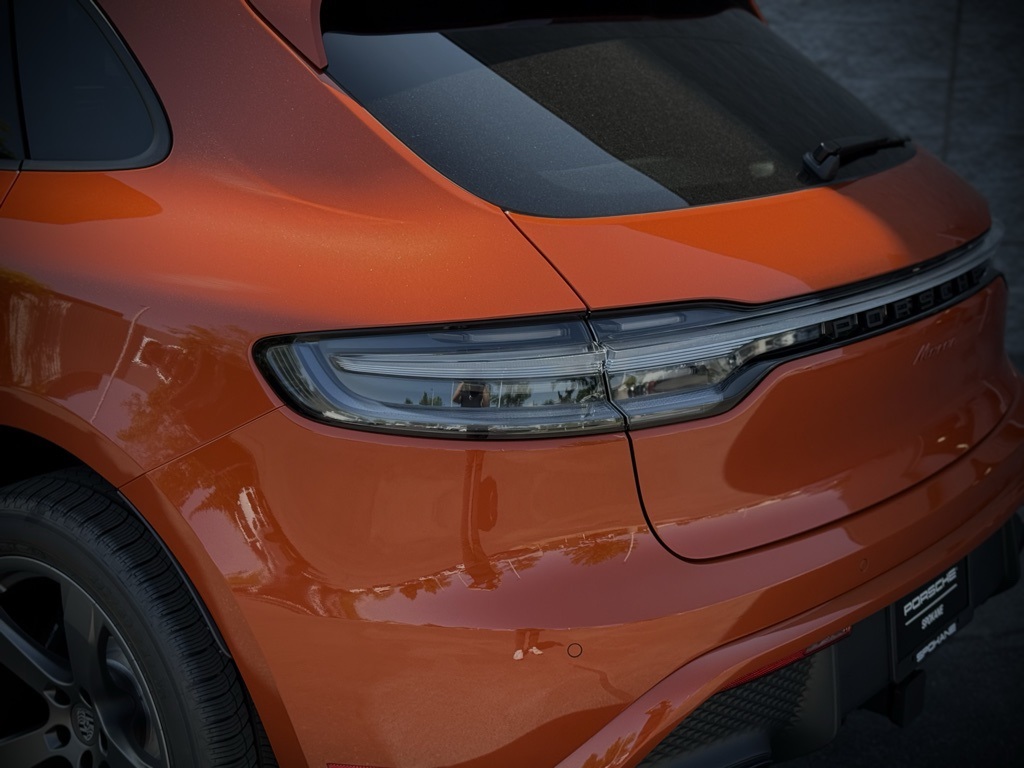 2025 Porsche Macan T photo 12