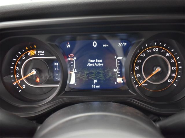 2025 Jeep Wrangler photo 7