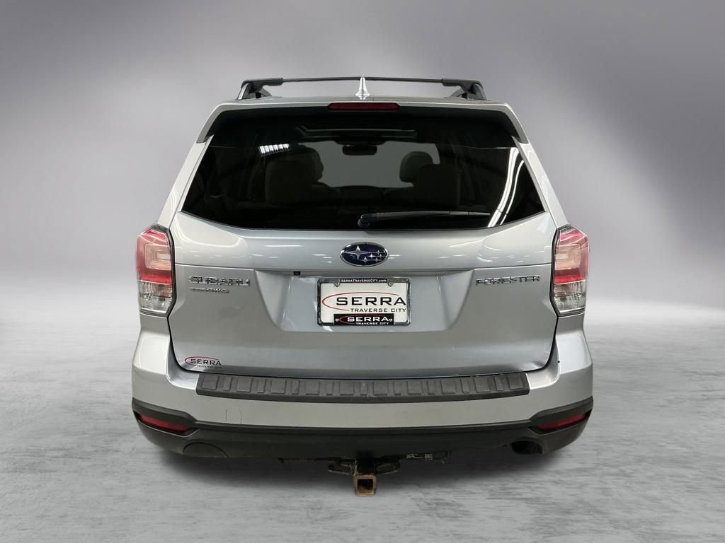2018 Subaru Forester 2.5i Premium photo 4