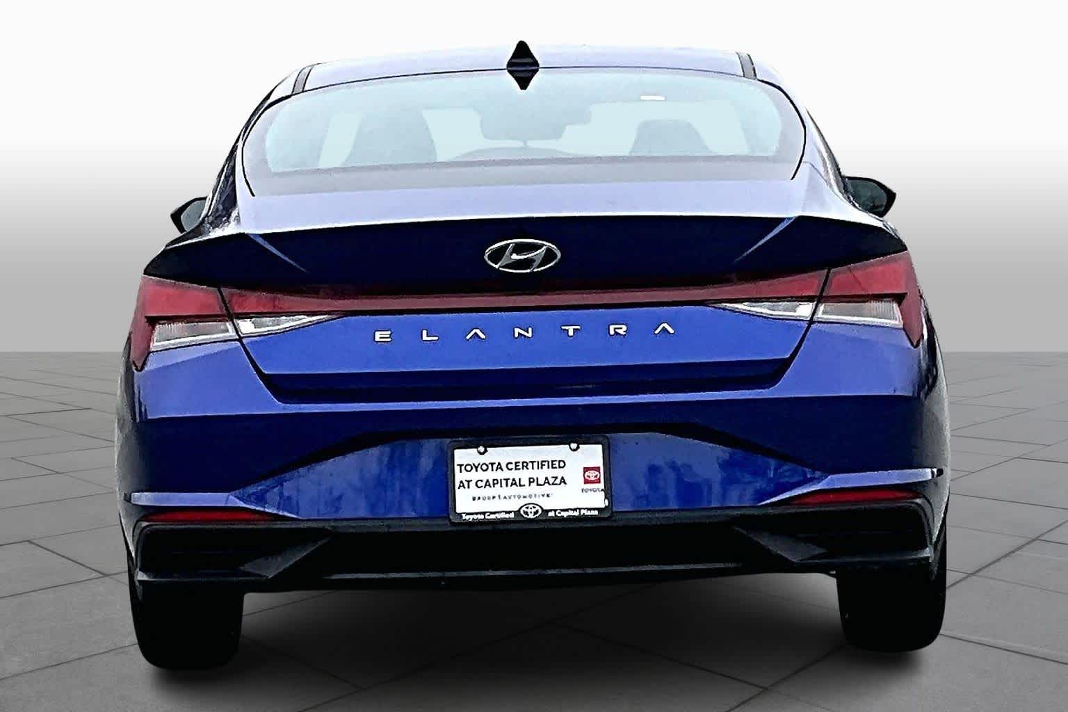 2023 Hyundai Elantra SE photo 4