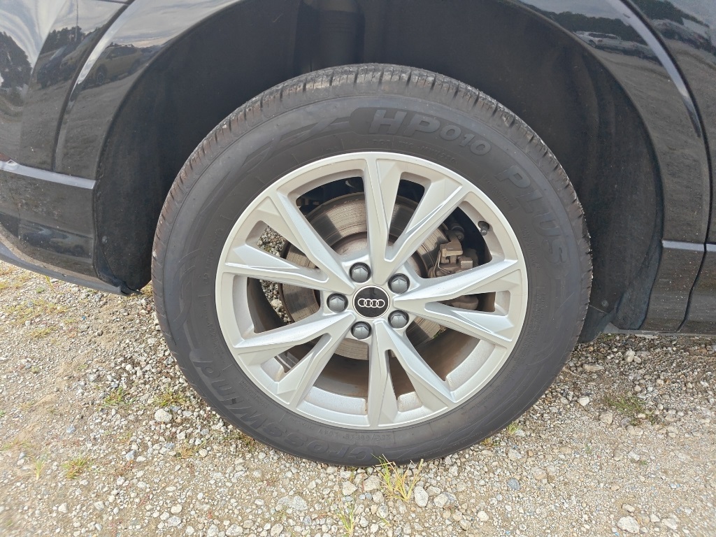 2024 Audi Q3 Premium S line photo 9