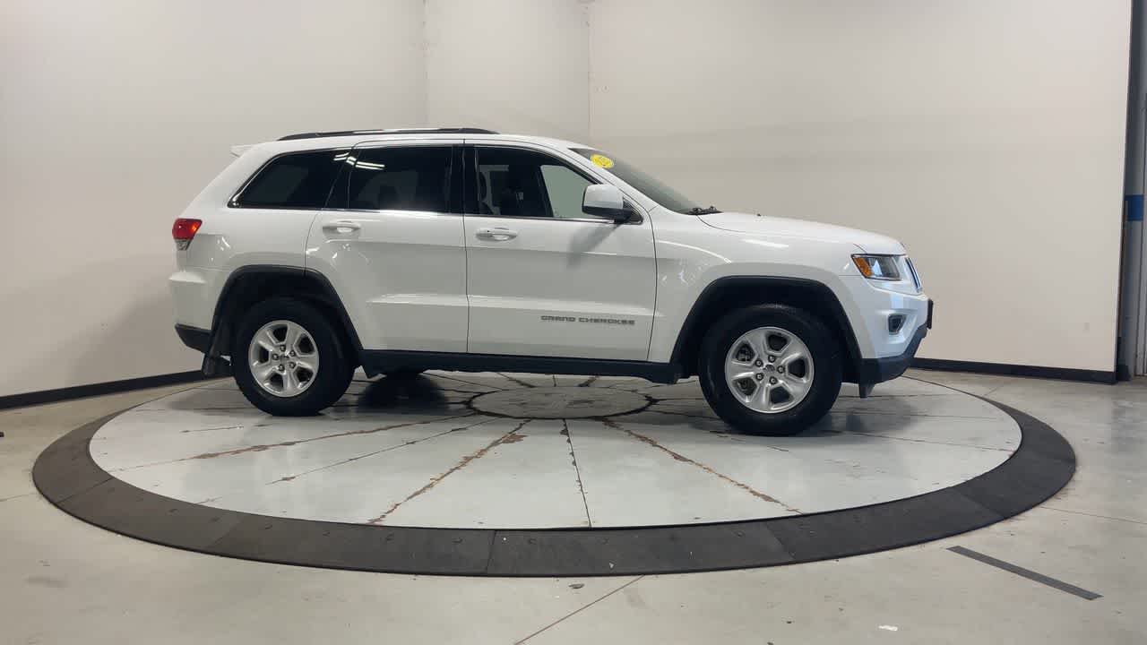 2015 Jeep Grand Cherokee Laredo photo 2