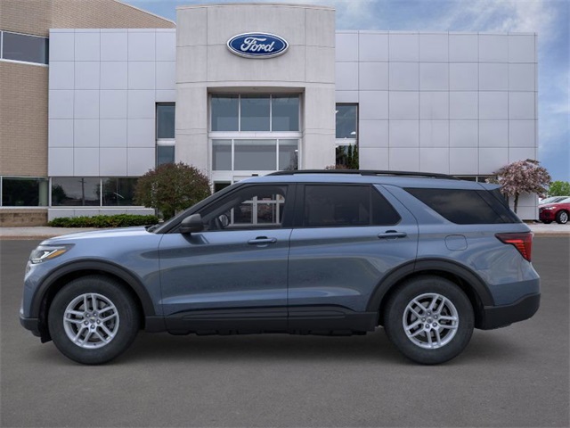 2026 Ford Explorer photo 2