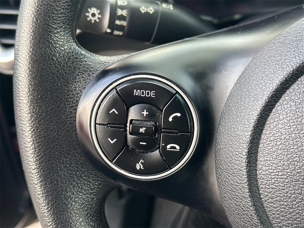 2021 Kia Soul S photo 23