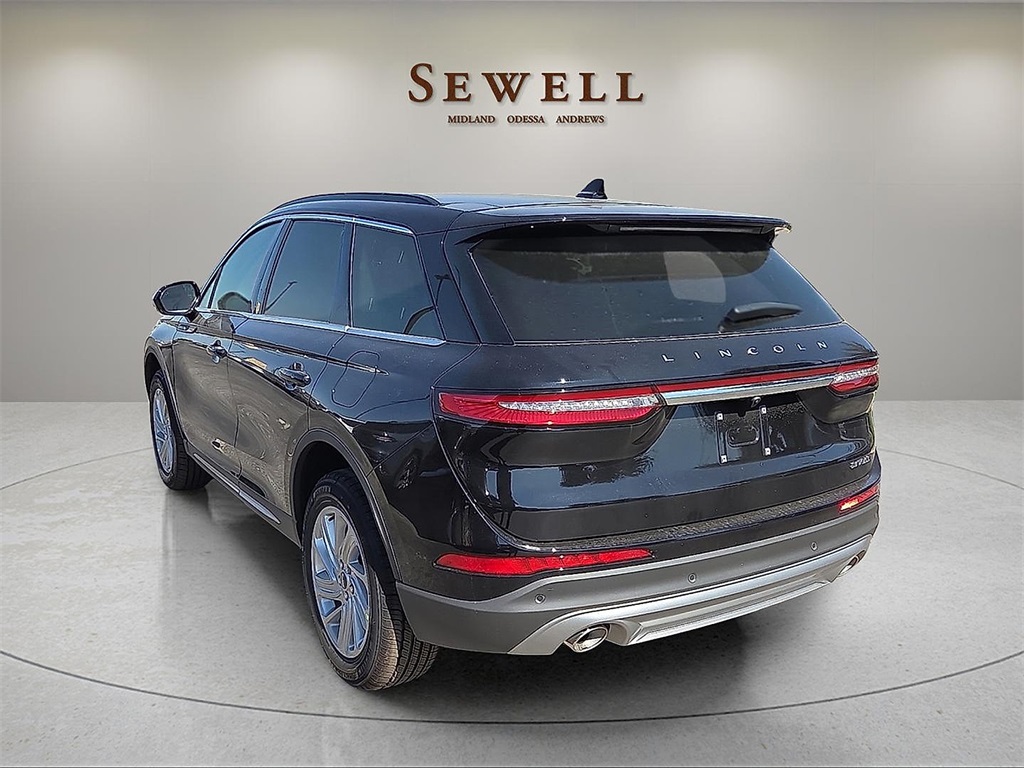 2026 Lincoln Corsair Premiere photo 3