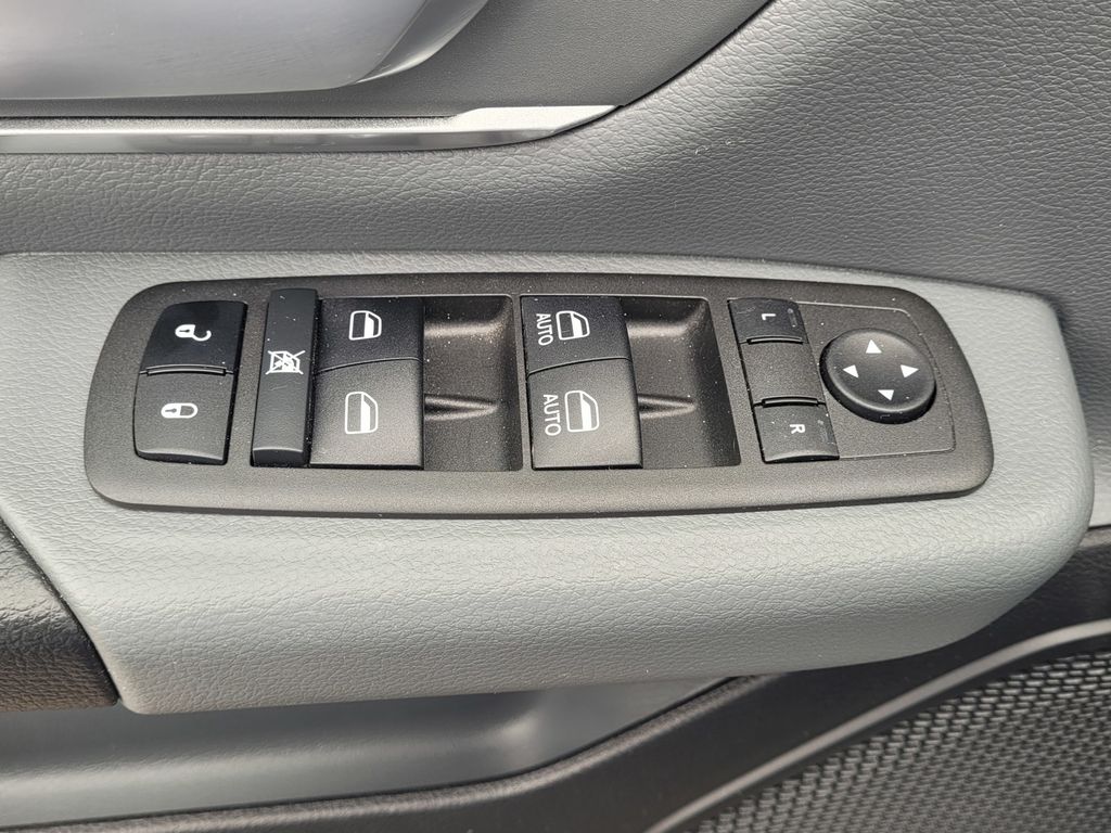 2022 Ram 1500 Big Horn photo 17