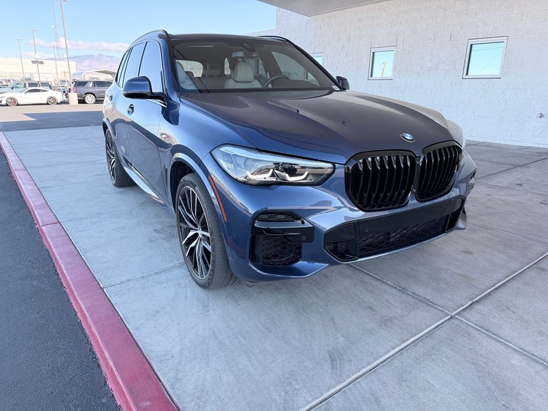 2022 BMW X5 40i's photo