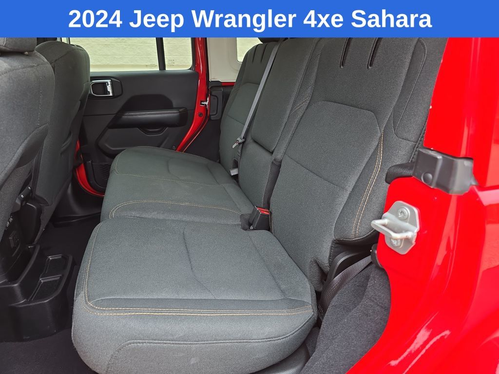 2024 Jeep Wrangler Sahara 4xe photo 23