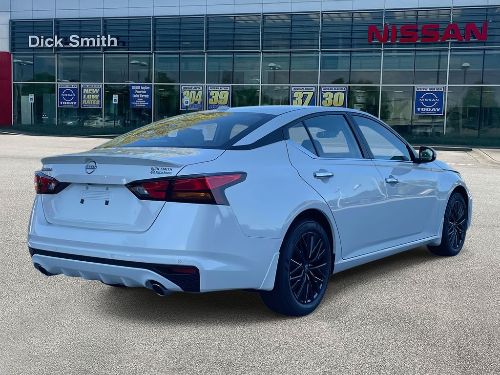 2025 Nissan Altima SV Special Edition photo 4