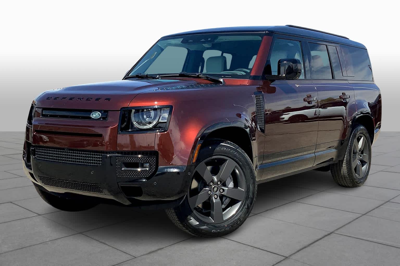 2025 Land Rover Defender 130 X-Dynamic SE photo 2