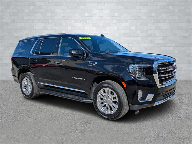 2023 GMC Yukon SLT's photo