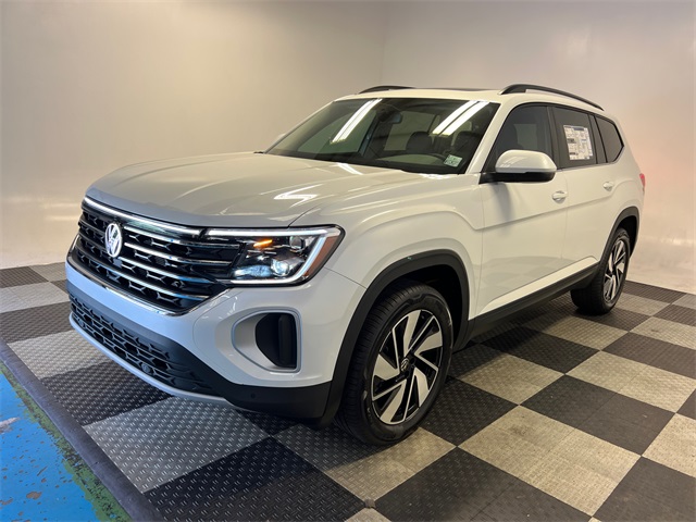 2026 Volkswagen Atlas SE Technology photo 3
