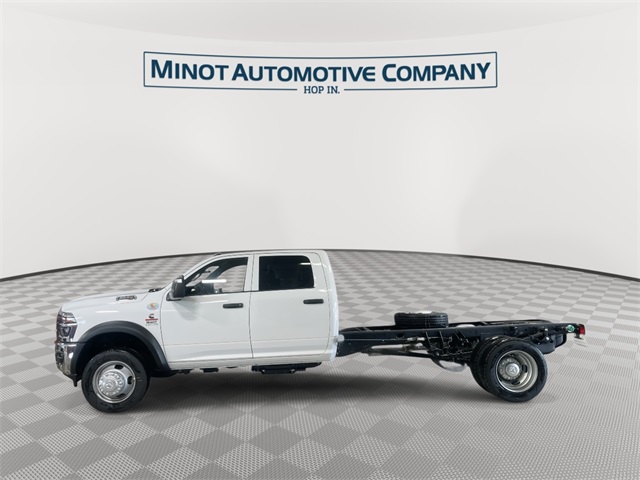 2025 Ram 5500 Tradesman photo 2